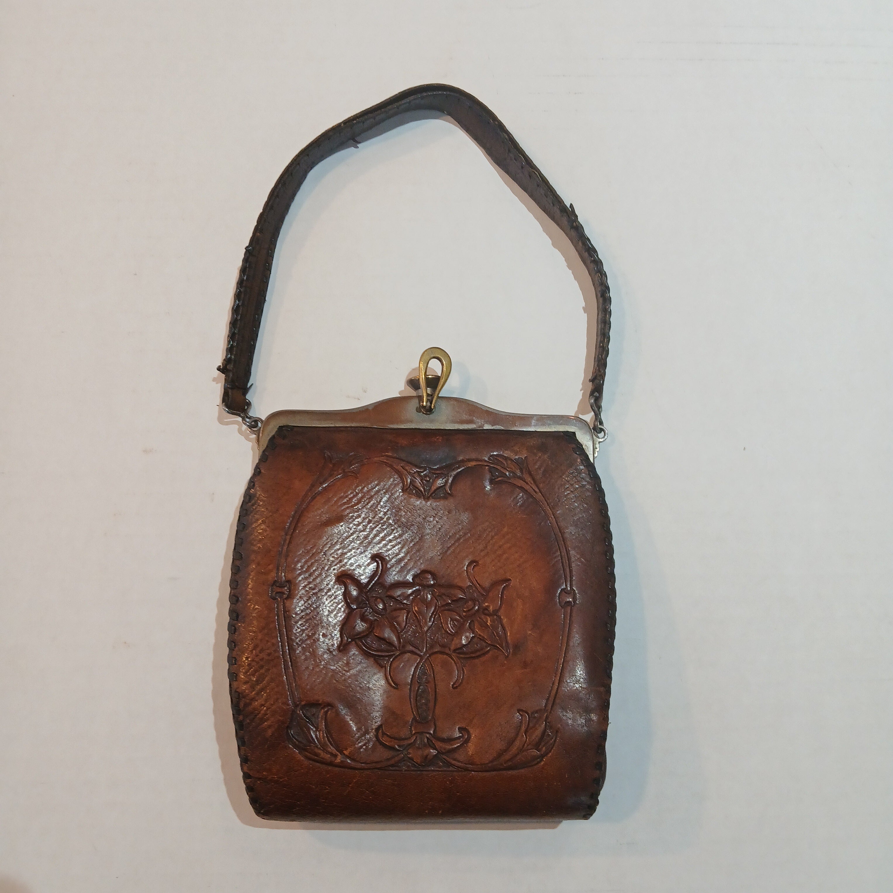 Vintage Turnloc Art Nouveau Style Tooled Leather Purse