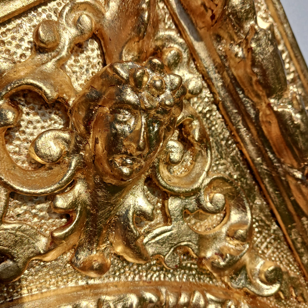 Antique Carved and Gilded "Raphael" Frame 15 1/2" Diameter Opening
