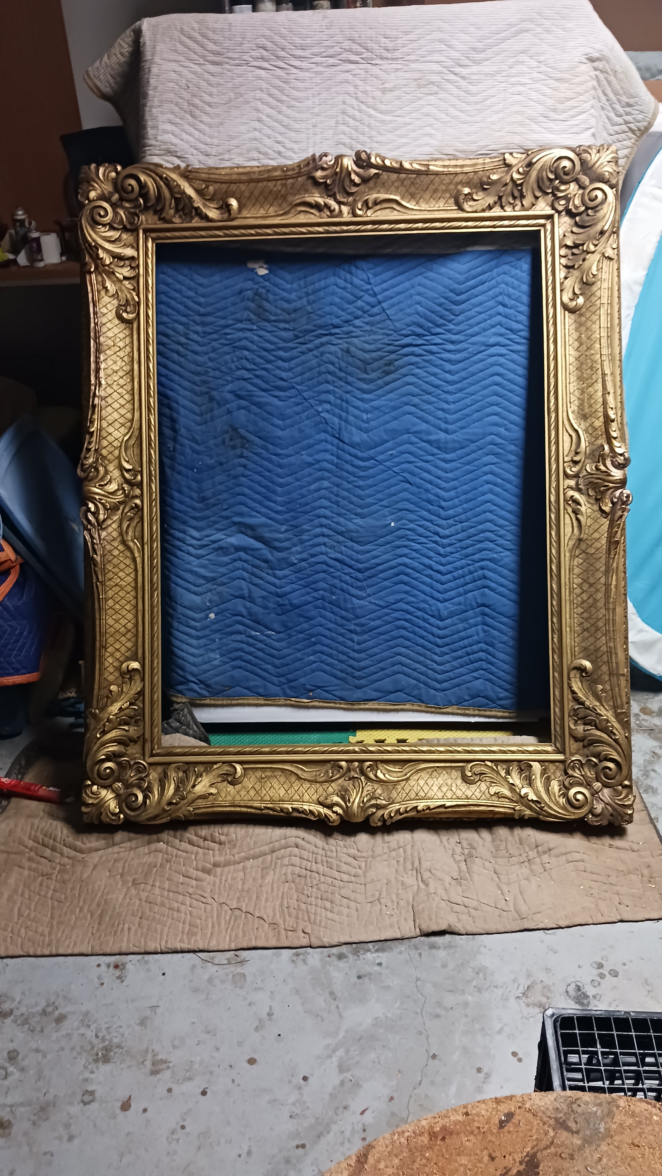 Majestic and Baronial Gilt Antique Frame for Painting or Mirror