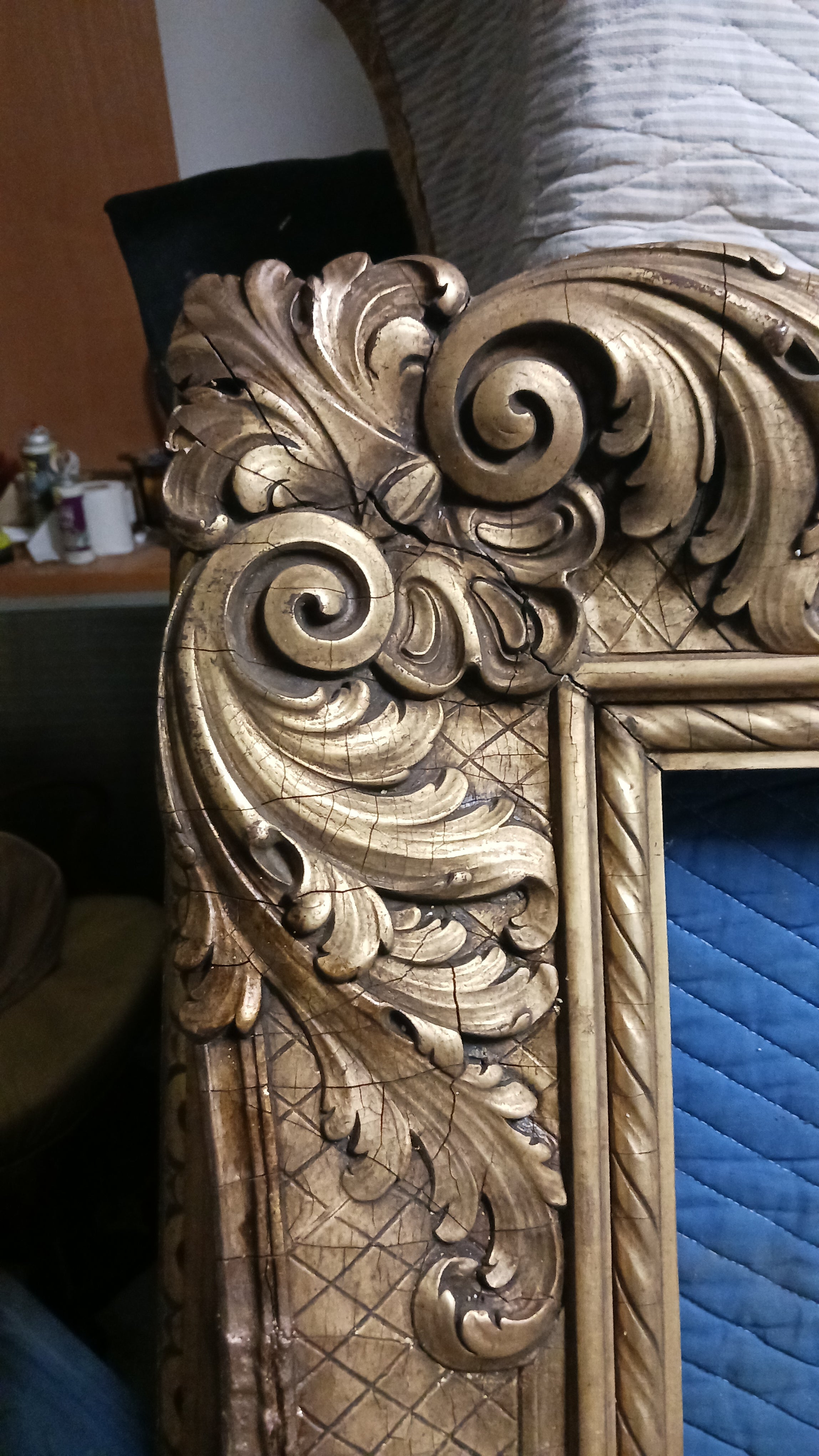 Majestic and Baronial Gilt Antique Frame for Painting or Mirror