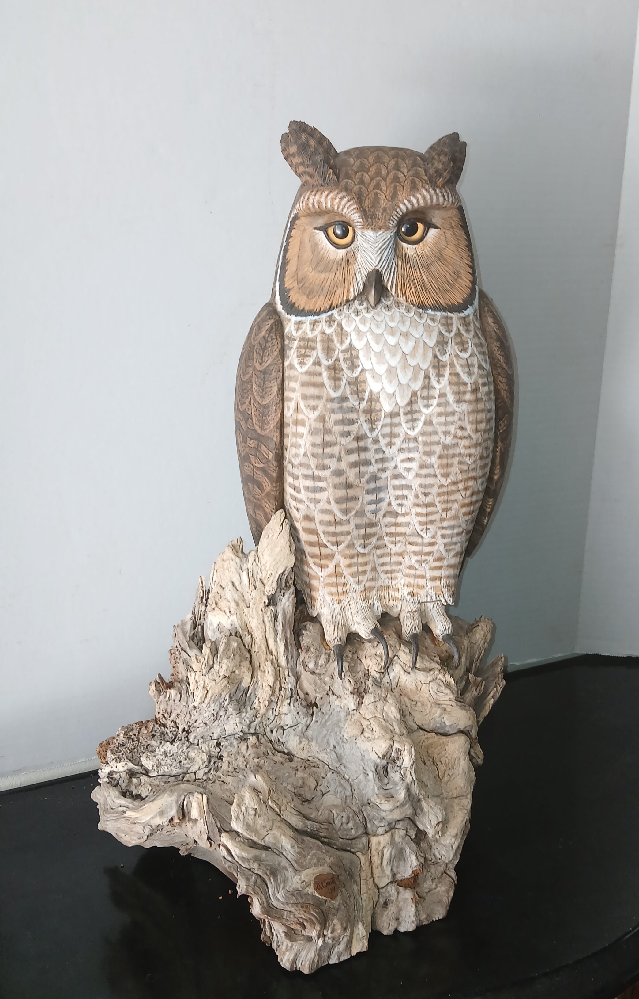 Incredible Del Smith Full Size Carving of a Great Horned Owl