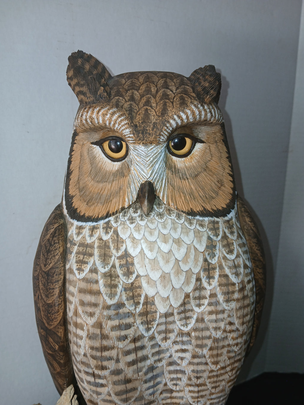 Incredible Del Smith Full Size Carving of a Great Horned Owl
