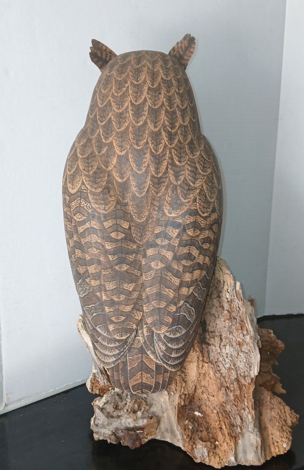 Incredible Del Smith Full Size Carving of a Great Horned Owl