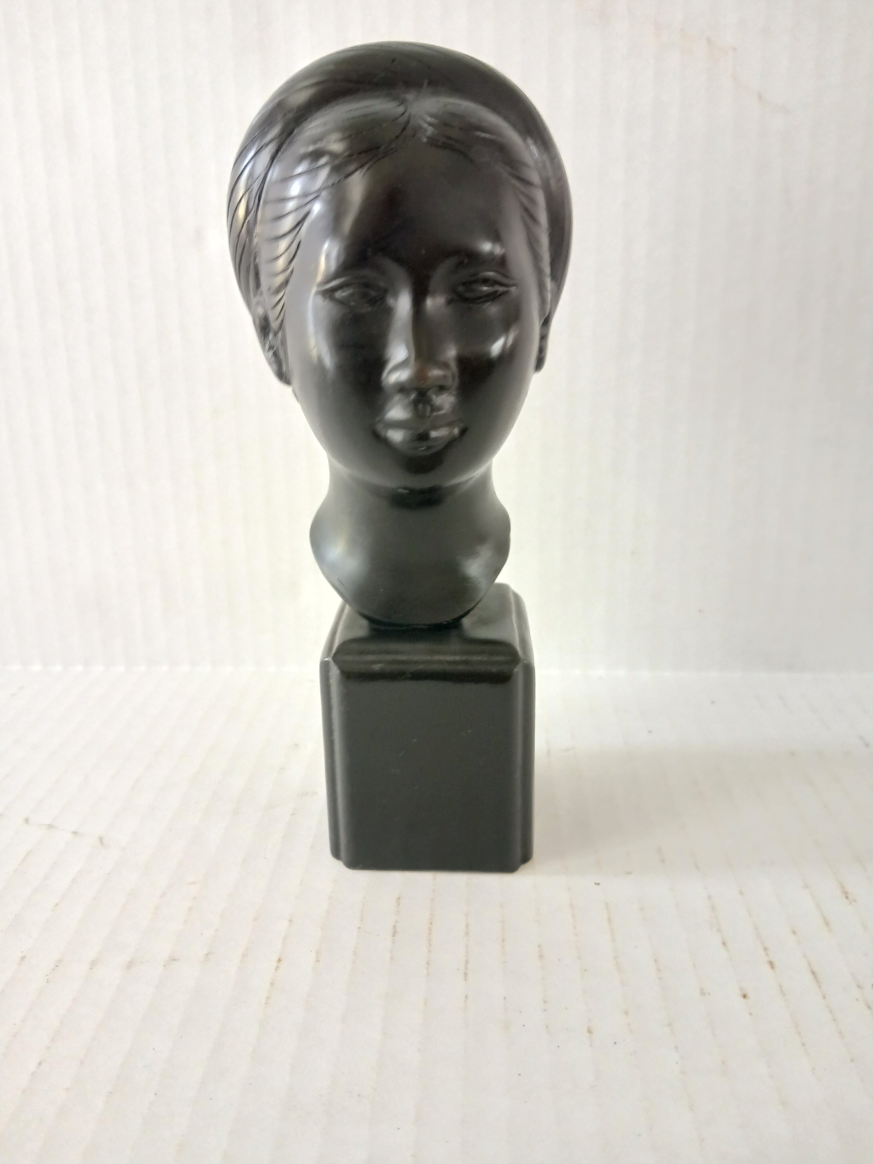 Nguyen Thanh Le Vietnamese 1919-2003 Bronze Head of a Young Woman