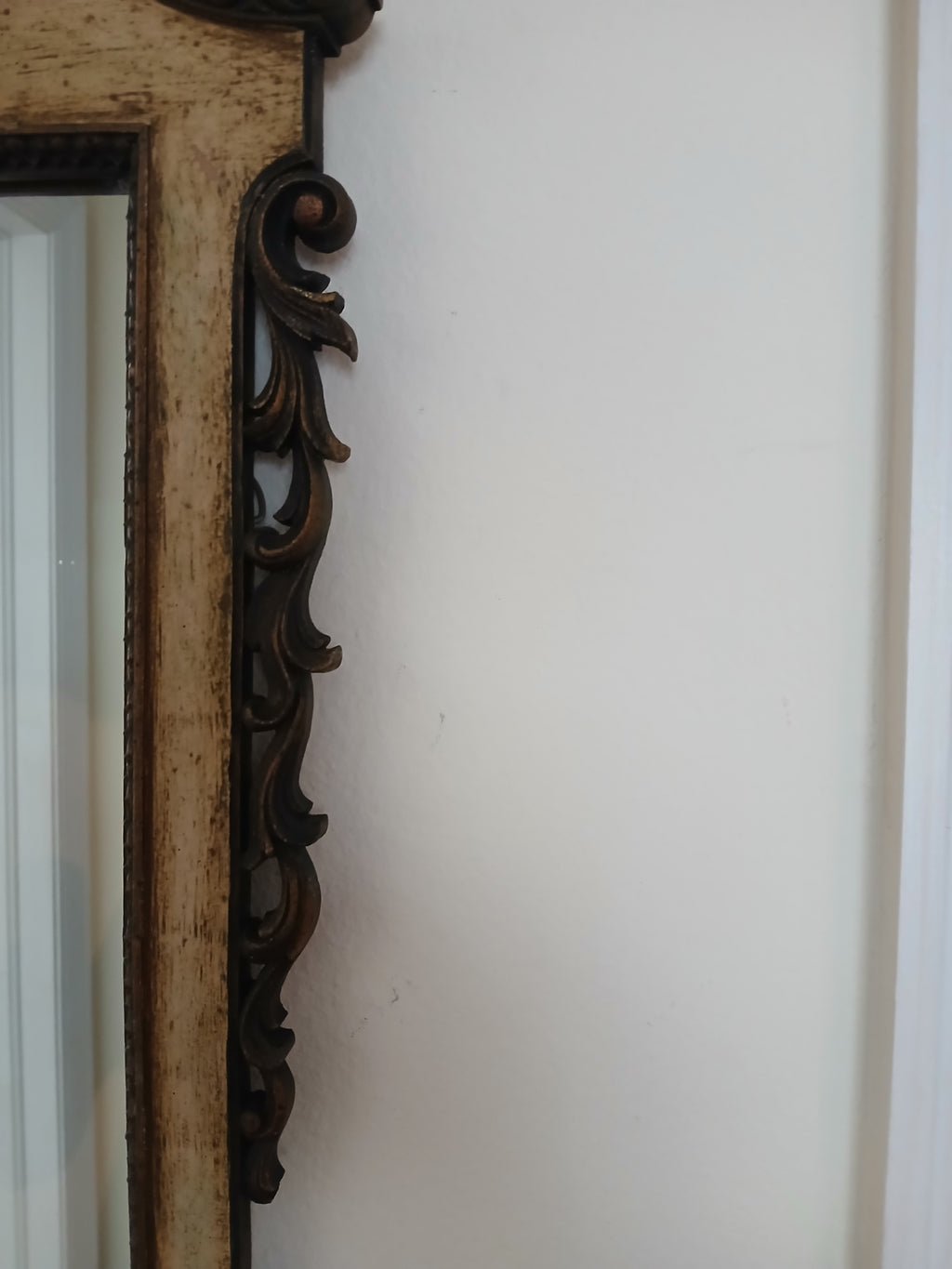Vintage and Classic Georgian Style Mirror