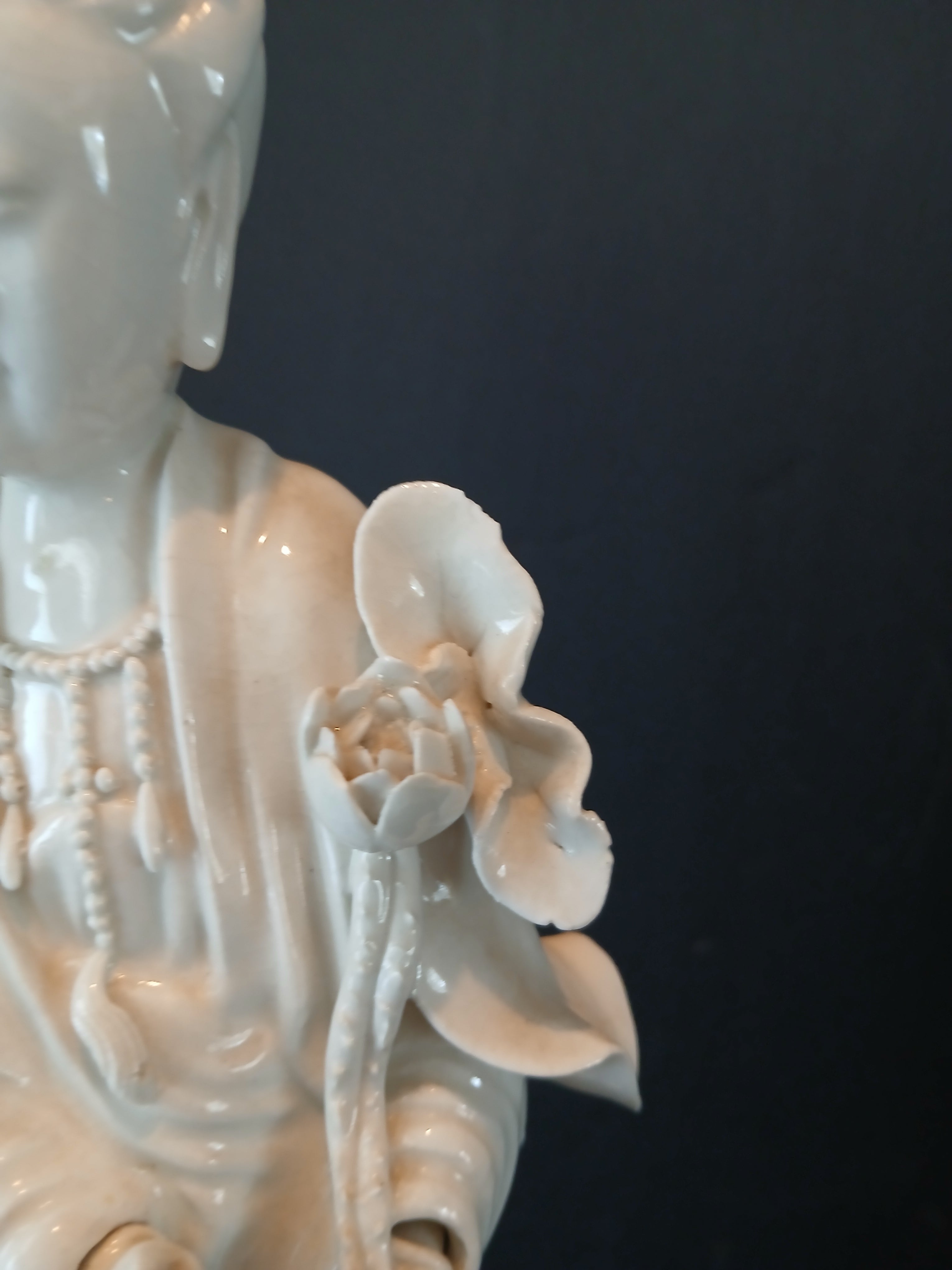 Truly Majestic Kwan Yin Guanyin Vintage Blanc de Chine 17" Tall!