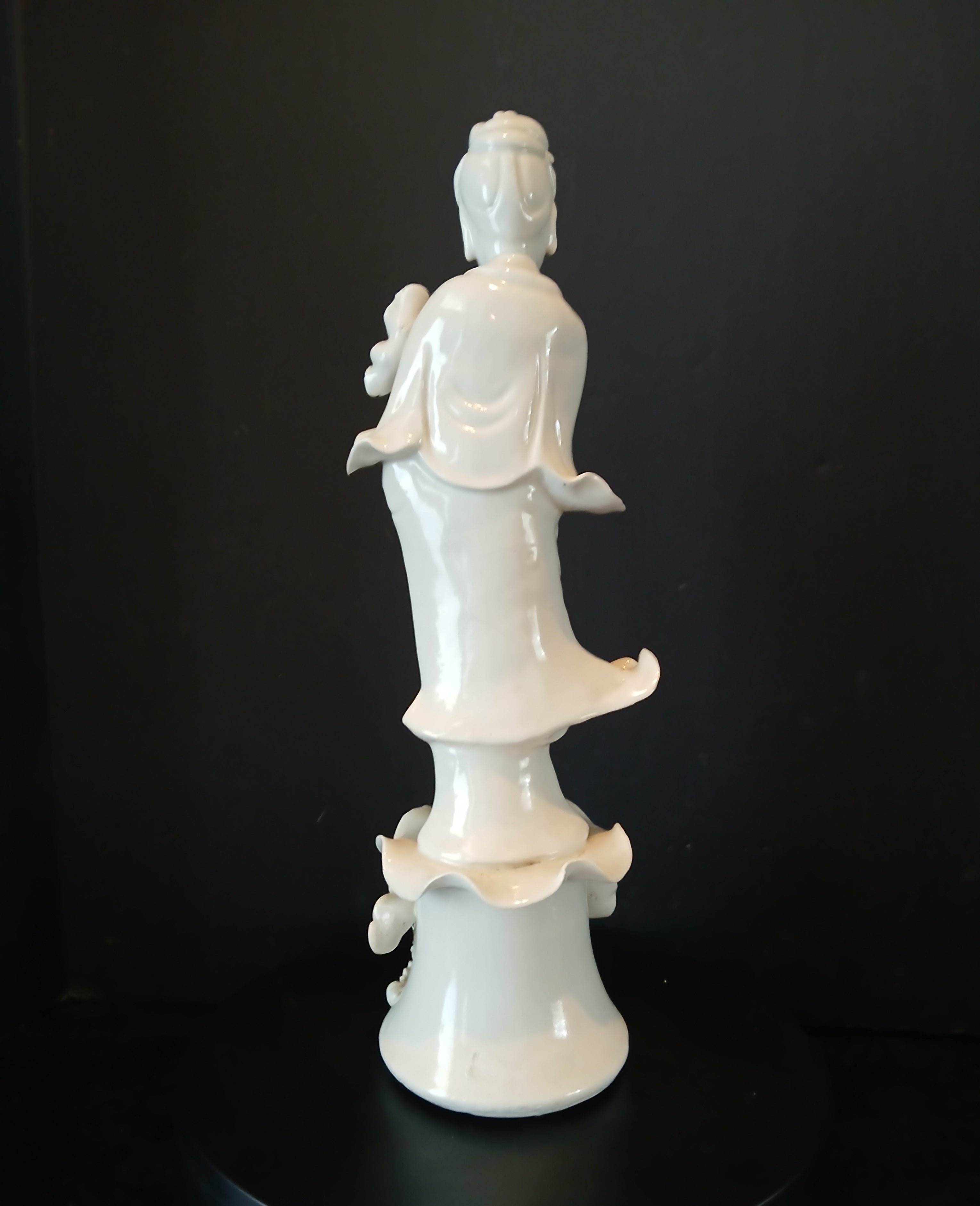 Truly Majestic Kwan Yin Guanyin Vintage Blanc de Chine 17" Tall!