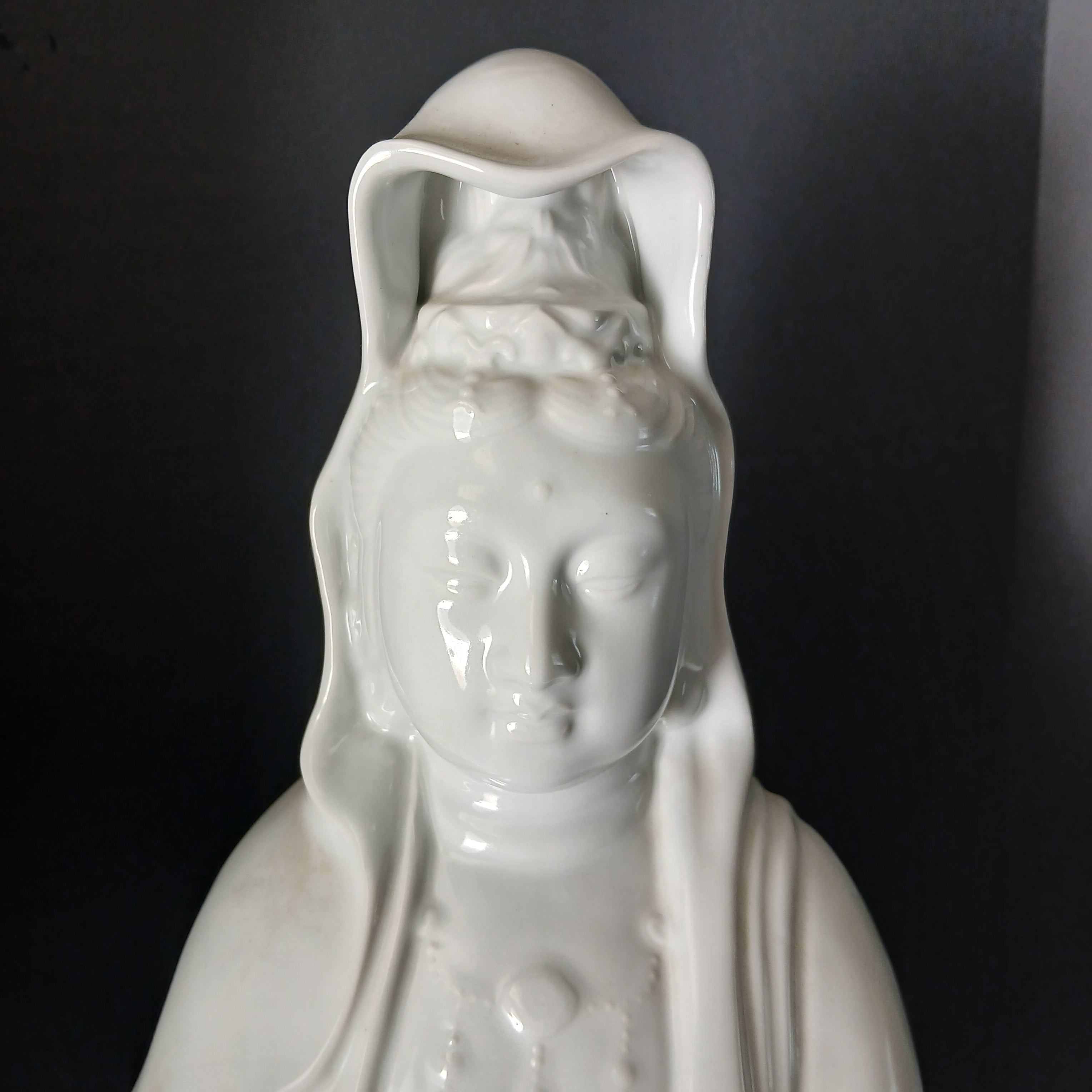 Impressive 25" Blanc de Chine Dehua Porcelain Guanyin