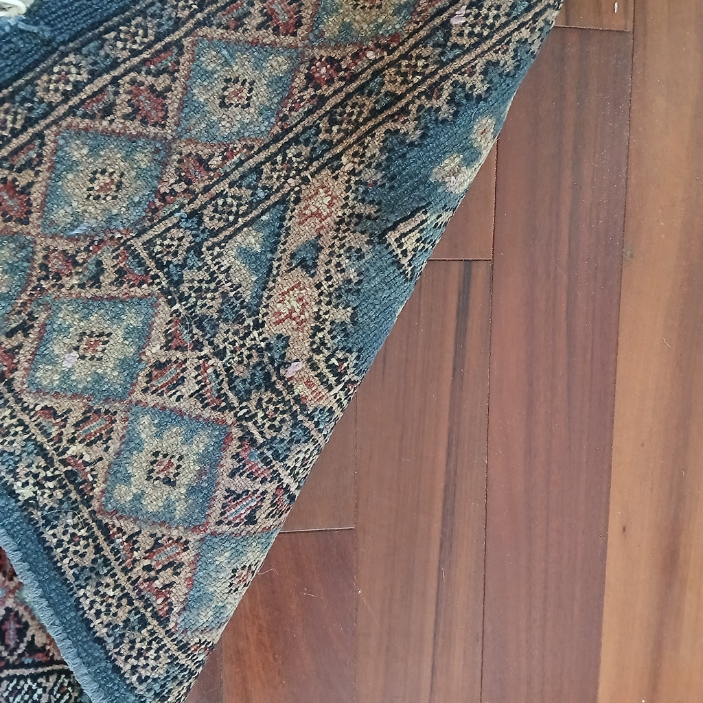 A Very Sweet Little Pakistani Rug Handmade in the 1980s 3' x 2'