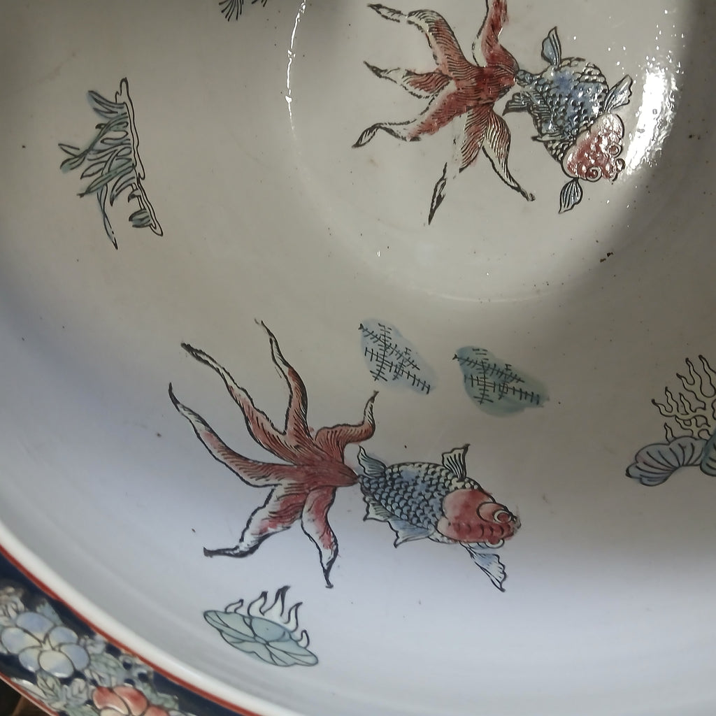 Magnificent Hand-painted Chinese Jardinière